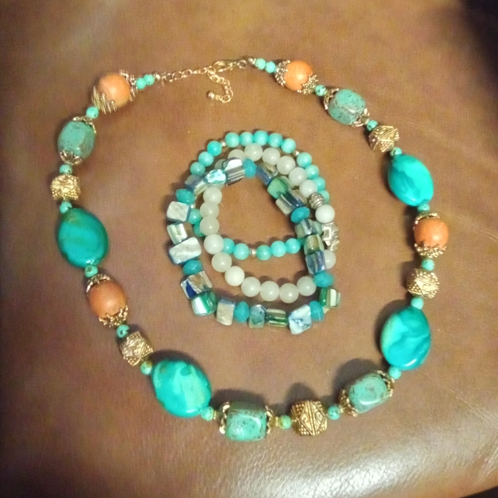 Vibrant Faux Turquoise Necklace And Bracelets Set.